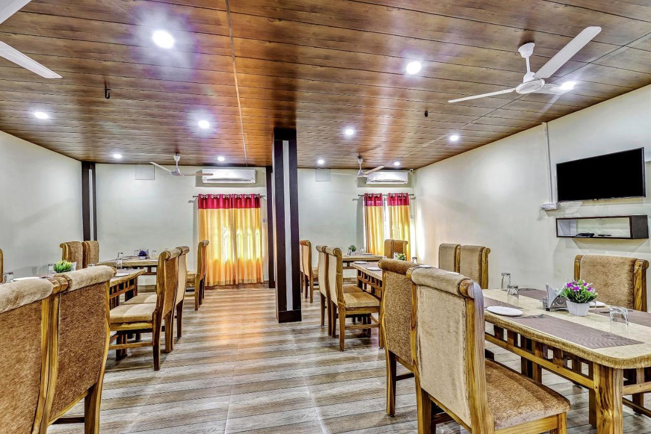 Capital O 85514 Kalpana Hotel Guwahati Exterior foto