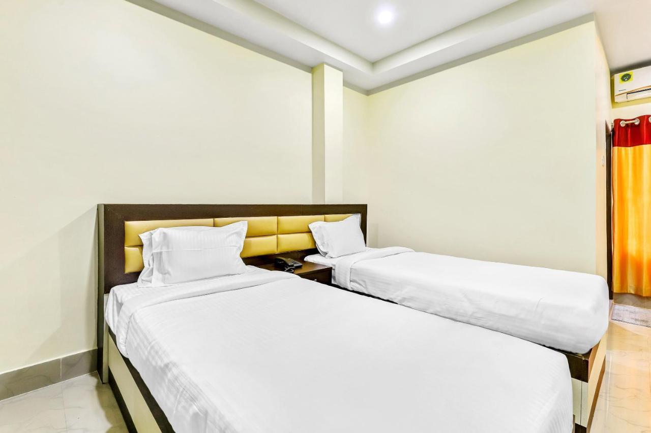 Capital O 85514 Kalpana Hotel Guwahati Exterior foto
